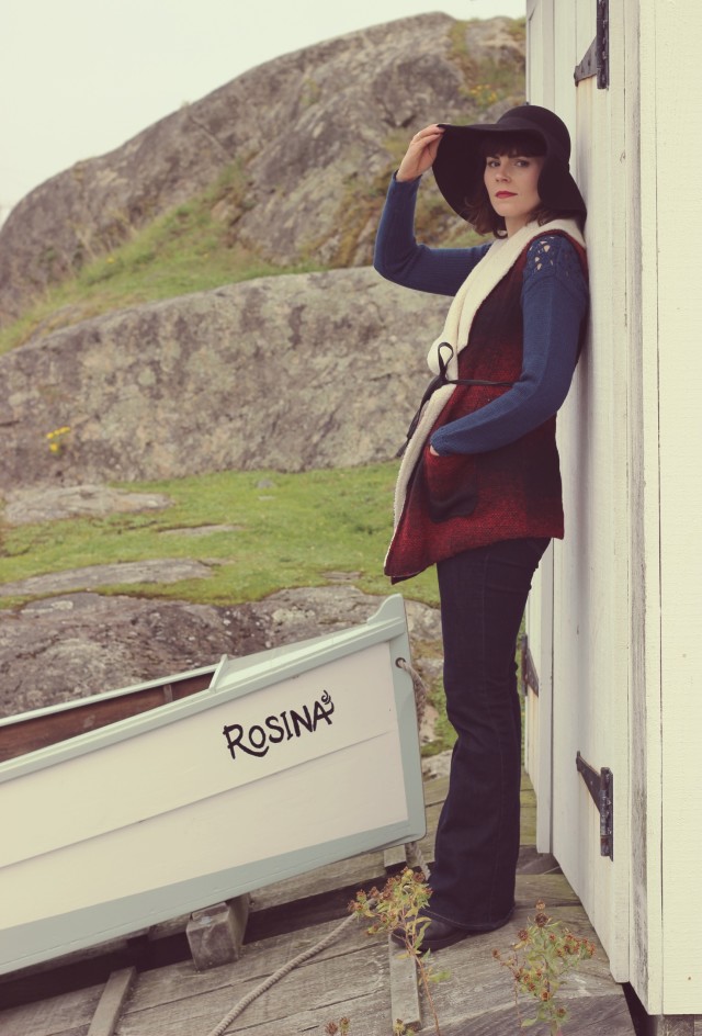 Old Navy, Flared Jeans, Light House, Floppy Hat, Shearling and buffalo print vest, Marshall's , H&M , Fashion Blogger
