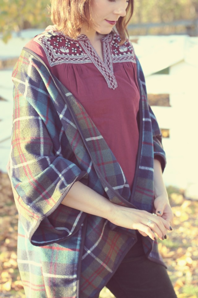 Old Navy, Fall Fashion, Plaid Poncho, Boho Fashion, Green Cords, Women's Fashion, Fashion Blogger 