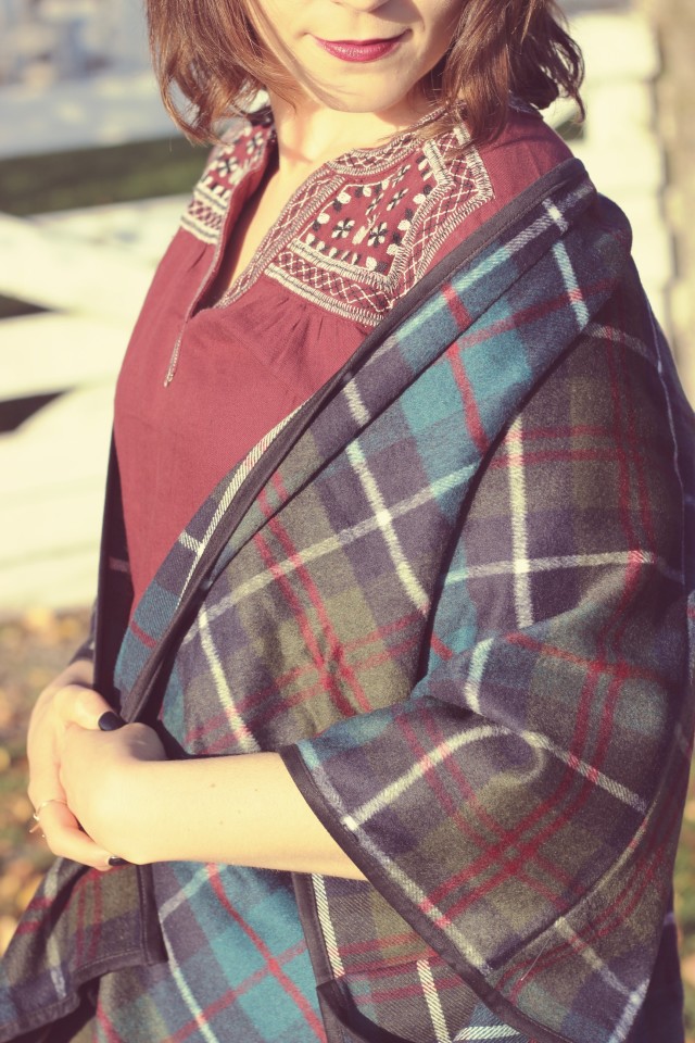 Old Navy, Fall Fashion, Plaid Poncho, Boho Fashion, Green Cords, Women's Fashion, Fashion Blogger 