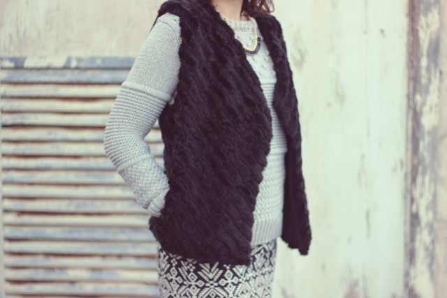 Grey Chunky knit sweater, Aztec Skirt, Black Faux Fur Vest, Black Beret 