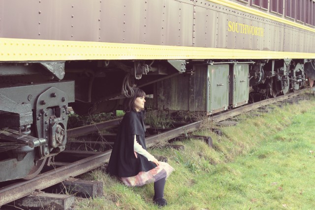 Shabby Apple Tulle Skirt, H&M black Cape, H&M Victorian Blouse, Vintage Train, steam train, fashion blogger, romantic fashion 