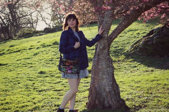 Old Navy, Elliot Lucca, Spring Fashion, Fashion Blogger, Mixing prints, Floral Dress, Vintage Fashion, Cherry Blossoms, floral bag, mixing prints