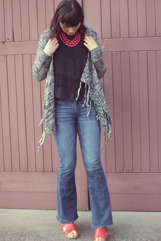 California Moonrise, AEO Flared Jeans, Charming Charlie Red Statement Necklace, Bohemian Fashion, Festival Style, Boho chic, Fashion Blogger, Chicken Farm, Victoria, 