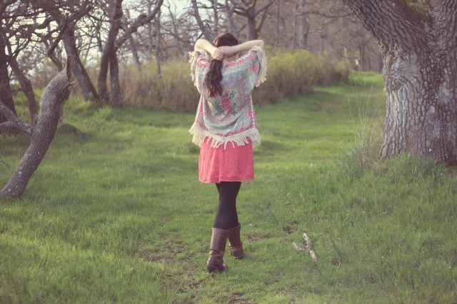 Festival Season, Lionesse Beauty Bar, Coachella, music Festival, Festival Fashion, bohemian fashion, Marshall's.floral kimono, lace dress, Stella and Dot, Fashion Blogger, Victoria