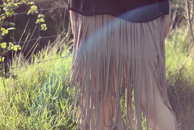 California Moonrise, Design Lab, Lord and Taylor, Fringe Skirt, Bohemian fashion, festival style, boho chic, Coachella fashion, fashion blogger, chic wish vintage sunglasses 