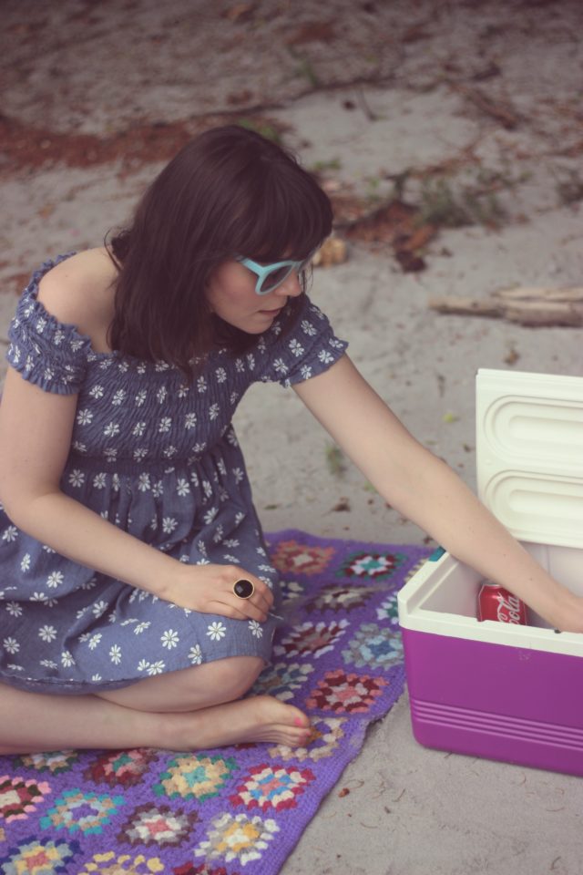 Chic Wish, Stephanie Kantis, Vintage fashion, sundress, vintage magazine, picnic,