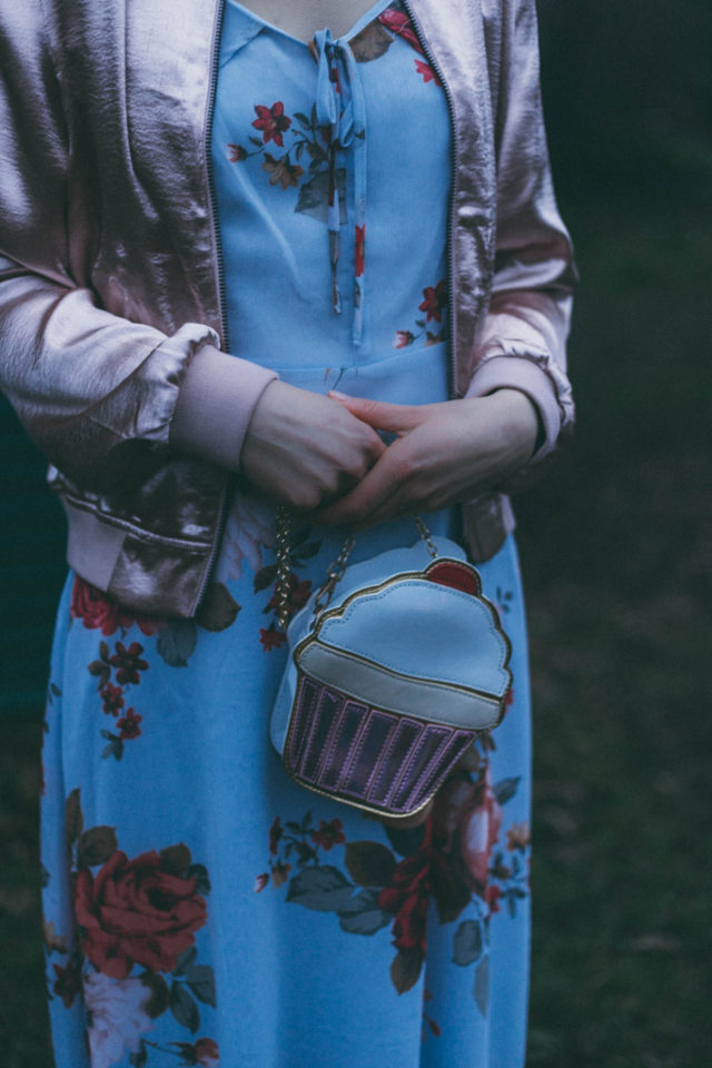 DESIGN LAB LORD & TAYLOR Satin Bomber Jacket, Hudson's Bay, CECE Rhea Off-the-Shoulder Printed Midi Dress, Floral Dress, Cupcake Clutch, Cupcake Bag , Tea Party Clutch , Tea Party Bag , Alice in wonderland Bag,Cake Bag, Vintage, Floral, bomber jacket, Spring, flowers,