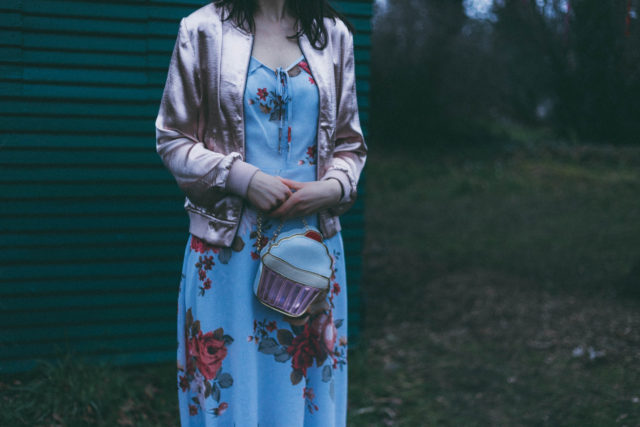 DESIGN LAB LORD & TAYLOR Satin Bomber Jacket, Hudson's Bay, CECE Rhea Off-the-Shoulder Printed Midi Dress, Floral Dress, Cupcake Clutch, Cupcake Bag , Tea Party Clutch , Tea Party Bag , Alice in wonderland Bag,Cake Bag, Vintage, Floral, bomber jacket, Spring, flowers,