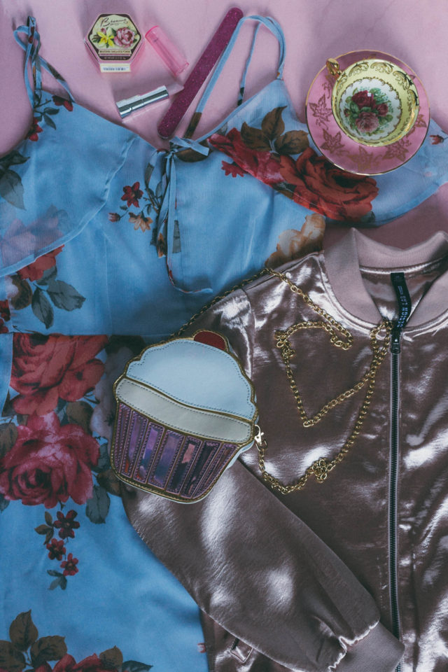 DESIGN LAB LORD & TAYLOR Satin Bomber Jacket, Hudson's Bay, CECE Rhea Off-the-Shoulder Printed Midi Dress, Floral Dress, Cupcake Clutch, Cupcake Bag , Tea Party Clutch , Tea Party Bag , Alice in wonderland Bag,Cake Bag, Vintage, Floral, bomber jacket, Spring, flowers,