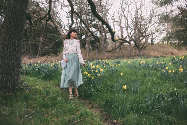 H&M, Floral Blouse, Mint Green, Tulle Skirt, Faux Fur Bag, Chic Wish, Spring Fashion, Vintage, Midi Skirt