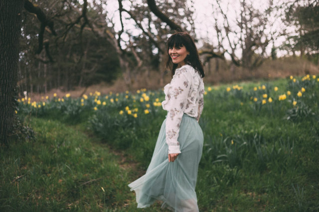 H&M, Floral Blouse, Mint Green, Tulle Skirt, Faux Fur Bag, Chic Wish, Spring Fashion, Vintage, Midi Skirt