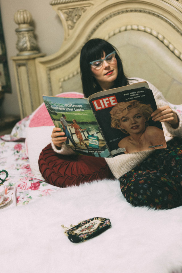 Queen of Blooms Statement Necklace, BAUBLE BAR, H&M, H&M Glittery Sweater , Tulle, Skirt, Vintage Life Magazine, Vintage glasses, Marilyn Monroe,