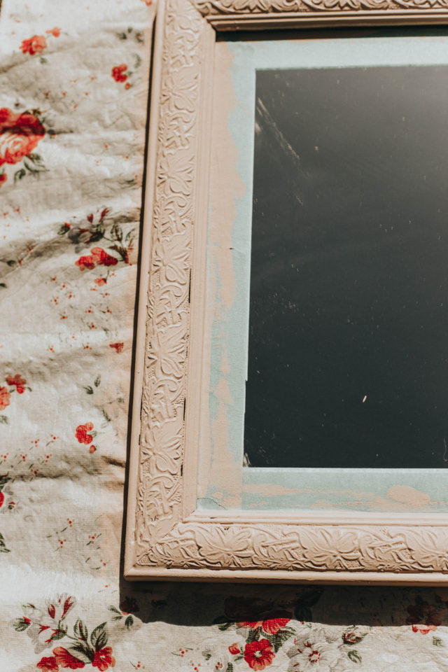 DIY Vintage Floral Selfie Mirror