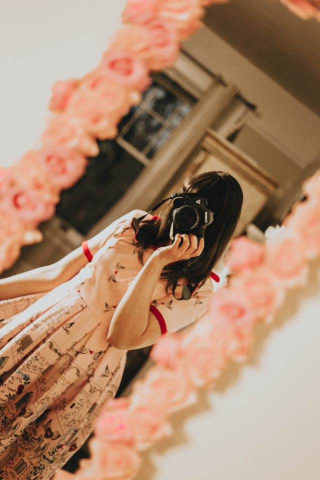DIY Vintage Floral Selfie Mirror