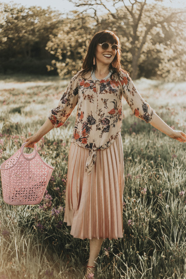 California Moonrise, Spring lookbook, vintage fashion, spring fashion, romance, feminine, floral, style, outfit,