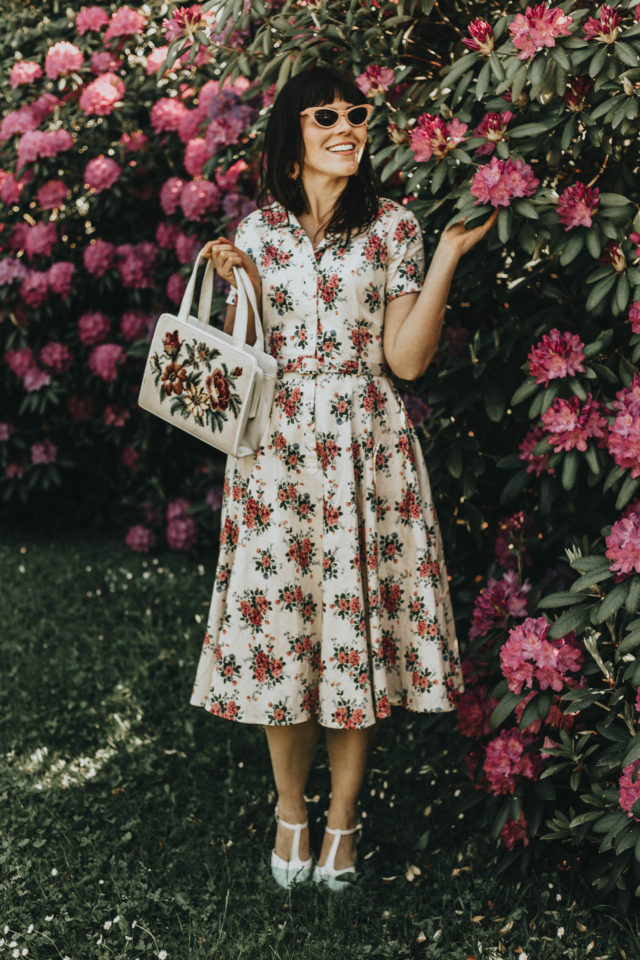 COLLECTIF VINTAGE CATERINA 40S FLORAL SWING DRESS, inspired from all things vintage, collective vintage clothing, vintage fashion, all things vintage, 1940s fashion, vintage floral dress, vintage summer dress, vintage replica 1940s dress, LULU HUN ANNE HIGH HEEL, vintage replica shoes.