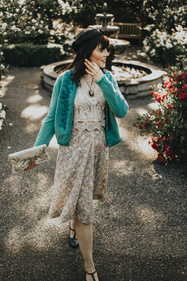 How to wear a vintage cardigan, vintage 1950s cardigan, beaded cardigan, vintage style, vintage lookbook, vintage summer fashion,