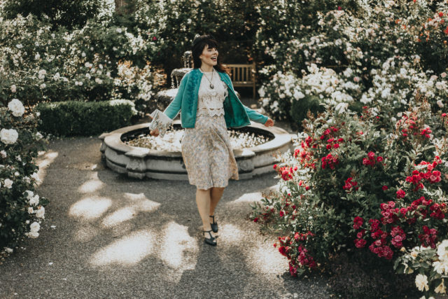 How to wear a vintage cardigan, vintage 1950s cardigan, beaded cardigan, vintage style, vintage lookbook, vintage summer fashion,