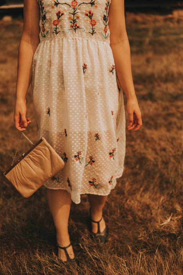 Dancing Alone Embroidered Sleeveless Dress, Find Love in Embroidered Cami Dress in Green, Chic Wish , Vintage Fashion, Modern Fashion, Pre Fall Fashion, vintage dresses, how to style vintage fashion