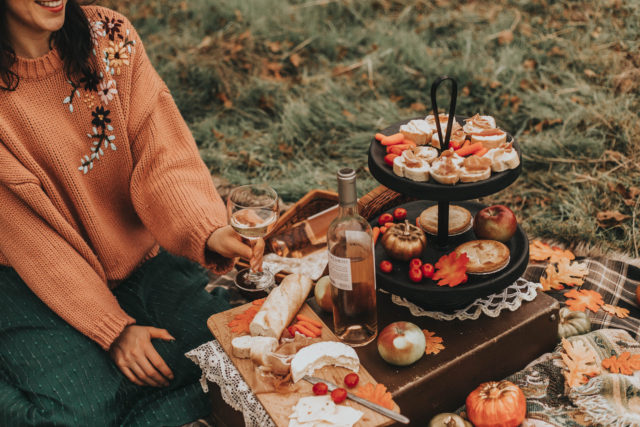 Wines of Provence rosés, Rose, Wine, Provence Region, Romantic Fall picnic, Autumn picnic, Harvest outdoor picnic, fall romance, DIY Romantic outdoor picnic, picnic, harvest