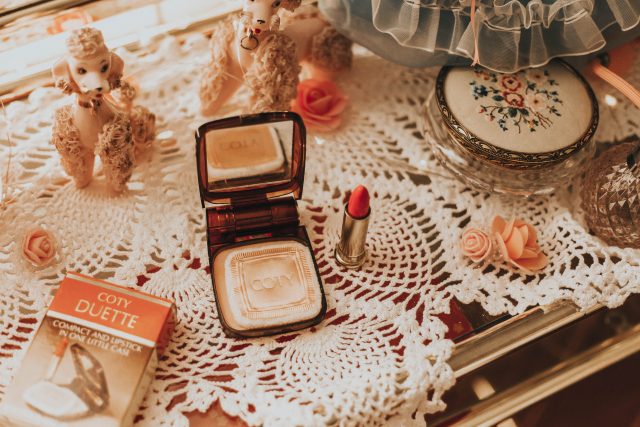 Thrift store haul, vintage makeup, vintage vanity mirror, vintage home decor, vintage fashion, vintage accessories, vintage Coty makeup, vintage good housekeeping magazines,