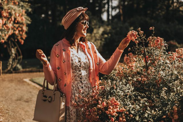 50s Button Through Ditsy Floral Flare Dress, velvet turban, brothers and sisters, vintage cardigan, vintage summer fashion, 1950s fashion, Shein,