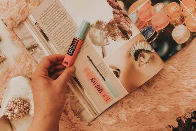 Vintage mascara you can still buy today, vintage mascara, vintage Maybelline mascara, vintage max factor mascara, the history of mascara, Besame Cake mascara, cake mascara, vintage inspired mascara,