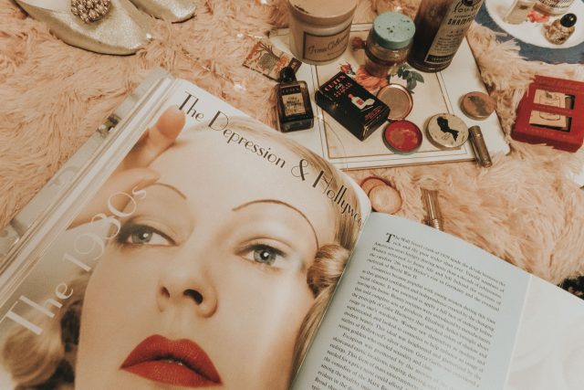 1930s cosmetics, 1930s beauty products, the history of cosmetics in the 1930s. 1930s makeup. 1930s lipstick