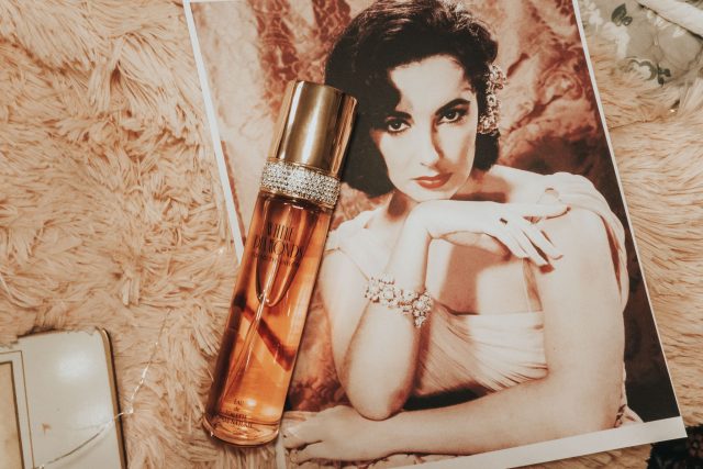 Elizabeth Taylor's favourite beauty products you can still buy today, Elizabeth Taylor, Elizabeth Taylor Beauty secrets, Old Hollywood beauty secrets, Elizabeth Taylor perfume