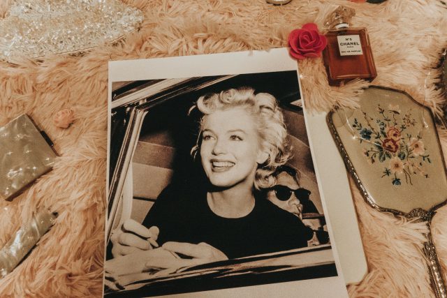 Marilyn Monroe, style secrets, Marilyn Monroe fashion, Marilyn Monroe beauty products, Marilyn Monroe fashion, 20th century style icons