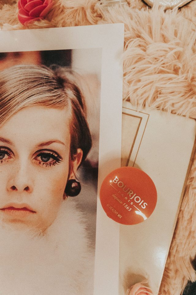 Twiggys, Twiggy's favorite beauty products you can still buy today, Twiggy Makeup, 1960s makeup, 1960s eye makeup