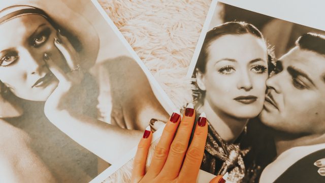 Joan Crawford, 1930s manicure trend, half moon manicure, 1930s manicure trends, 1930s Nail art, Joan Crawford 1930s manicure trends, Art Deco manicure 