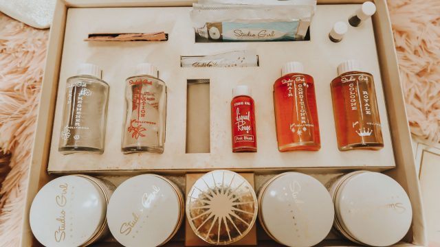 long lost beauty brands, vintage beauty brands, vintage makeup, studio girl cosmetics, popular 1950s makeup brands, 1950s makeup, 1960s makeup, vintage makeup, vintage cosmetics, vintage beauty products 