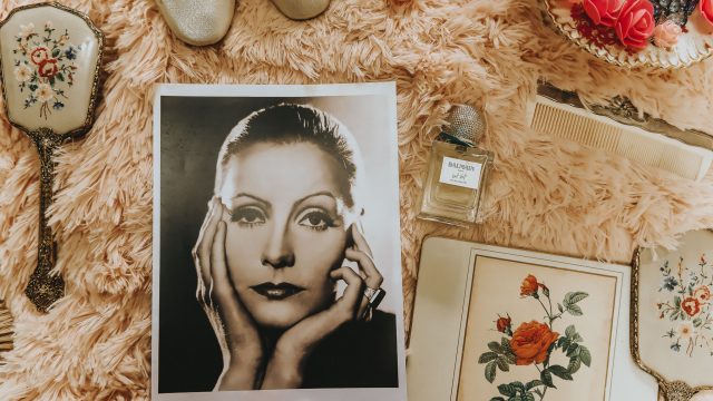 Greta Garbo's favorite beauty products that you can still buy today, Greta Garbo, od Hollywood, 1930s makeup, Greta Garbo Perfume, Old Hollywood glam, 