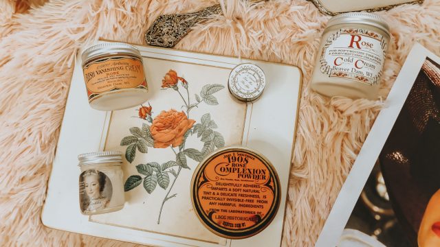 Rose DeWitt Bukater's Favorite beauty products, Rose Dawson, Jack Dawson, Edwardian Beauty products, Edwardian Makeup, Titanic Makeup, heart of the ocean 