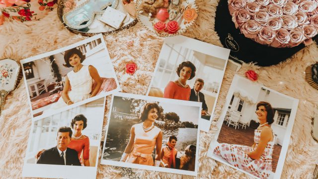 Jackie kennedys skincare routine revealed, Jackie Kennedy Erno Lazlo, Jackie Kennedy beauty secrets. Jackie kennedy's favorite beauty products 