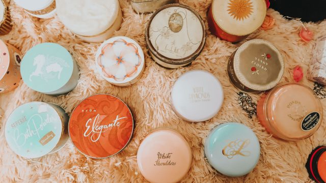 vintage dusting powders, vintage beauty products you can still buy Today, white diamonds, white shoulders 