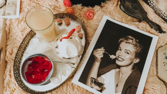 Marilyn Monroe's diet and exercise routine, Marilyn Monroe Diet, Marilyn Monroe recipes, Marilyn monroe grocery shopping list 