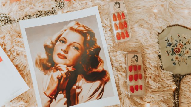 History of the red manicure, resuseable pop on manicure, old hollywood red nails, red pop on manicure, old hollywood inspired manicure, the most iconic red manicures in hollwyood history, rita hayworth nails, 