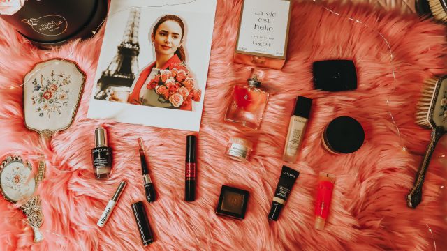 Emily in Paris, Lily Collins skincare, Lily Collins beauty routine, lily collins makeup Emily in Paris, Emily in Paris skincare routine, Lily Collins in Emily in Paris 