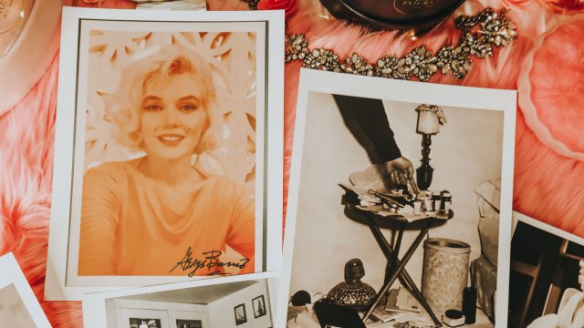 The Tragic life of Marilyn Monroe, Marilyn monroe bio, Marilyn Monroe life story, Marilyn Monroe troubled past 