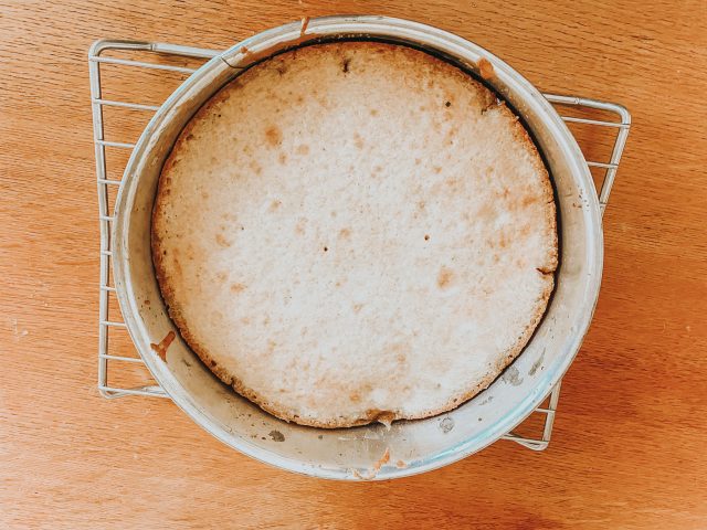 Vintage Recipes: Baking a Pineapple Upside-down Cake 